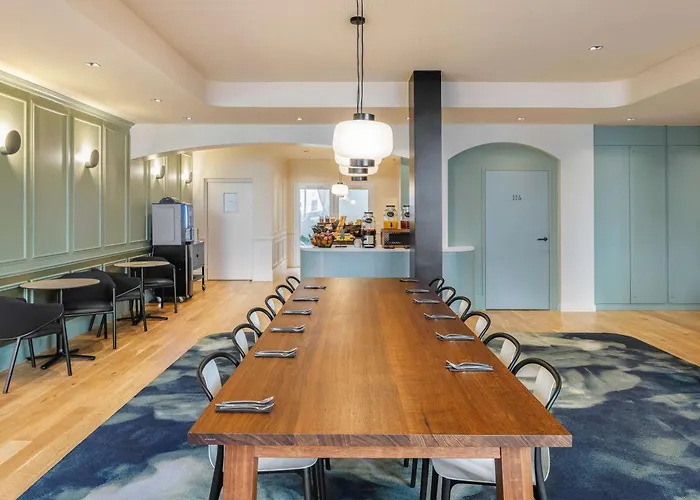 Mercure Centre Gare Atlantic Hotel 4*