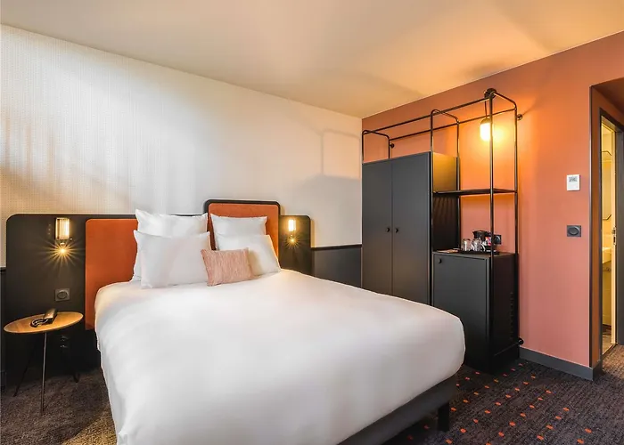 Mercure Centre Gare Atlantic فندق 4*