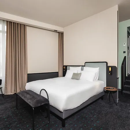 Mercure Centre Gare Atlantic מלון 4*